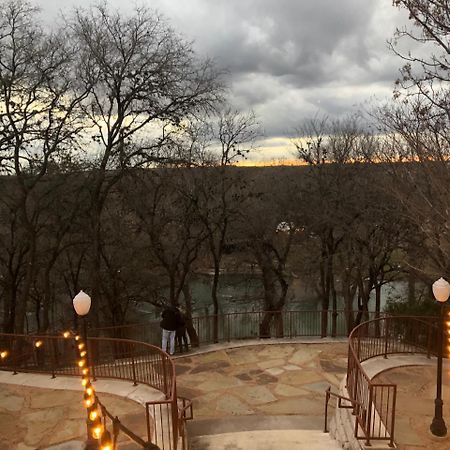 Gruene River Hotel & Retreat ニューブラウンフェルズ エクステリア 写真