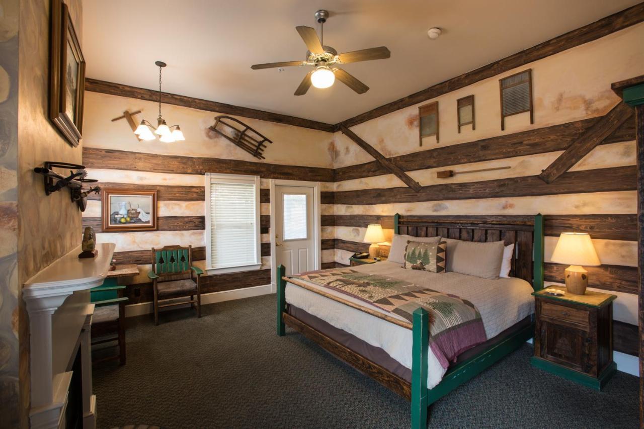 Gruene River Hotel & Retreat ニューブラウンフェルズ エクステリア 写真
