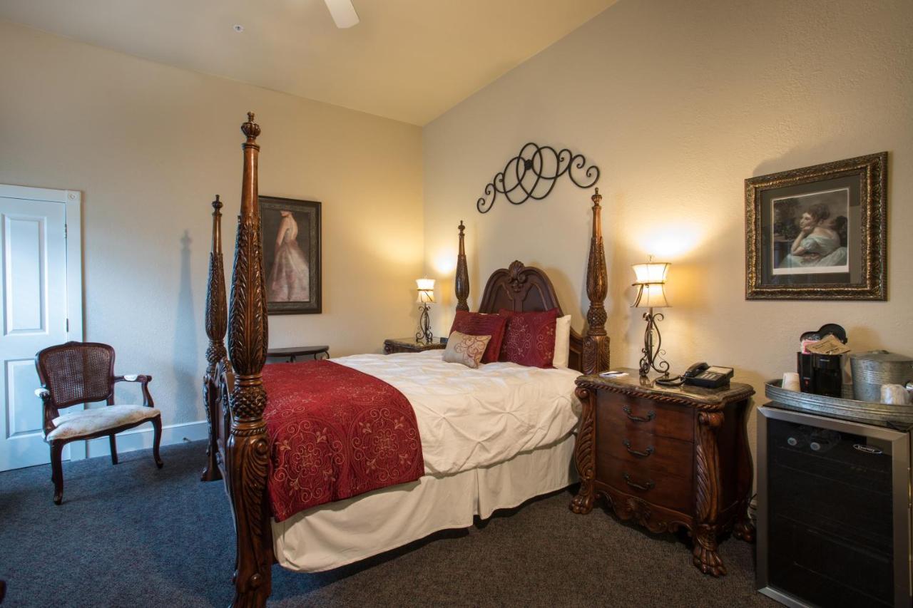 Gruene River Hotel & Retreat ニューブラウンフェルズ エクステリア 写真