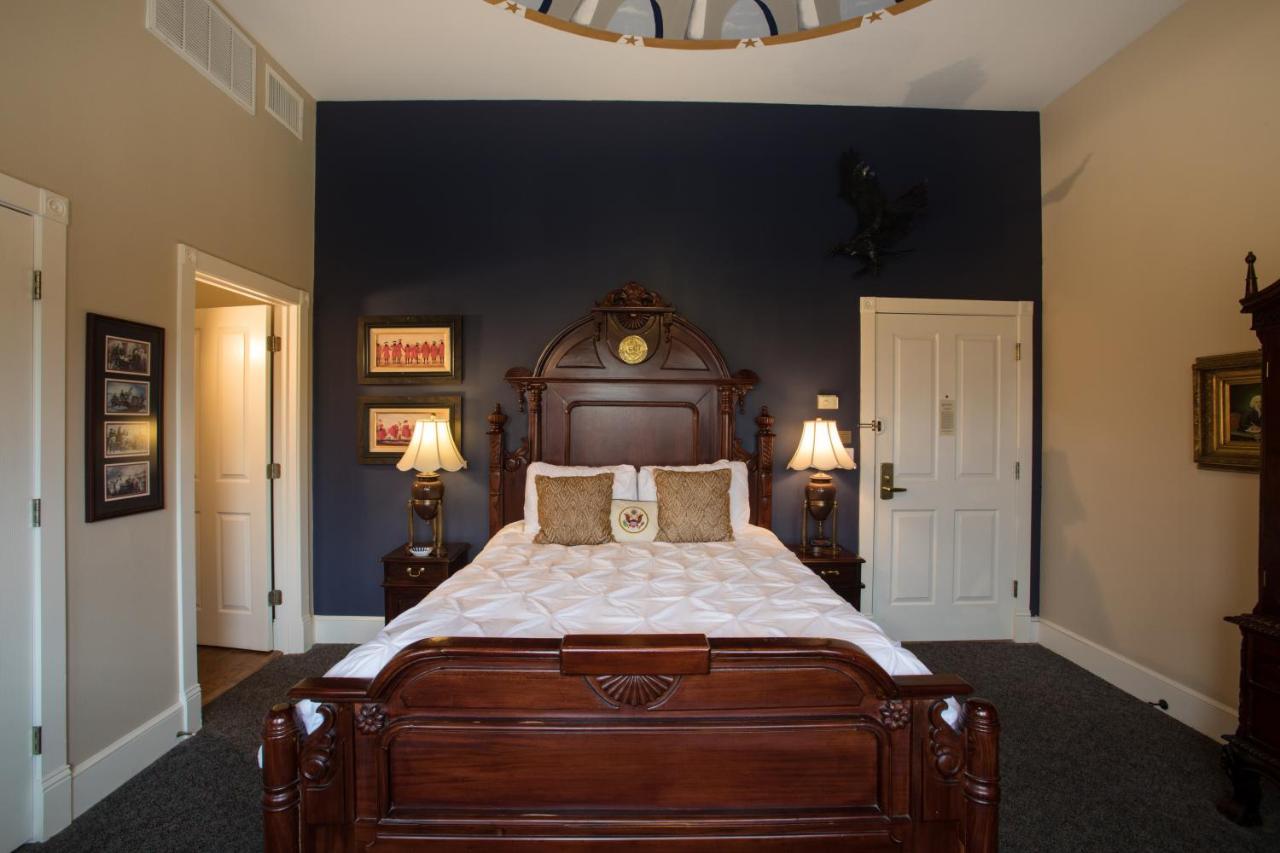 Gruene River Hotel & Retreat ニューブラウンフェルズ エクステリア 写真