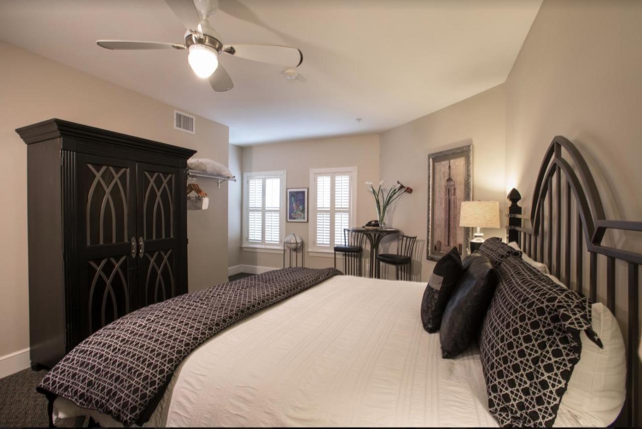 Gruene River Hotel & Retreat ニューブラウンフェルズ エクステリア 写真