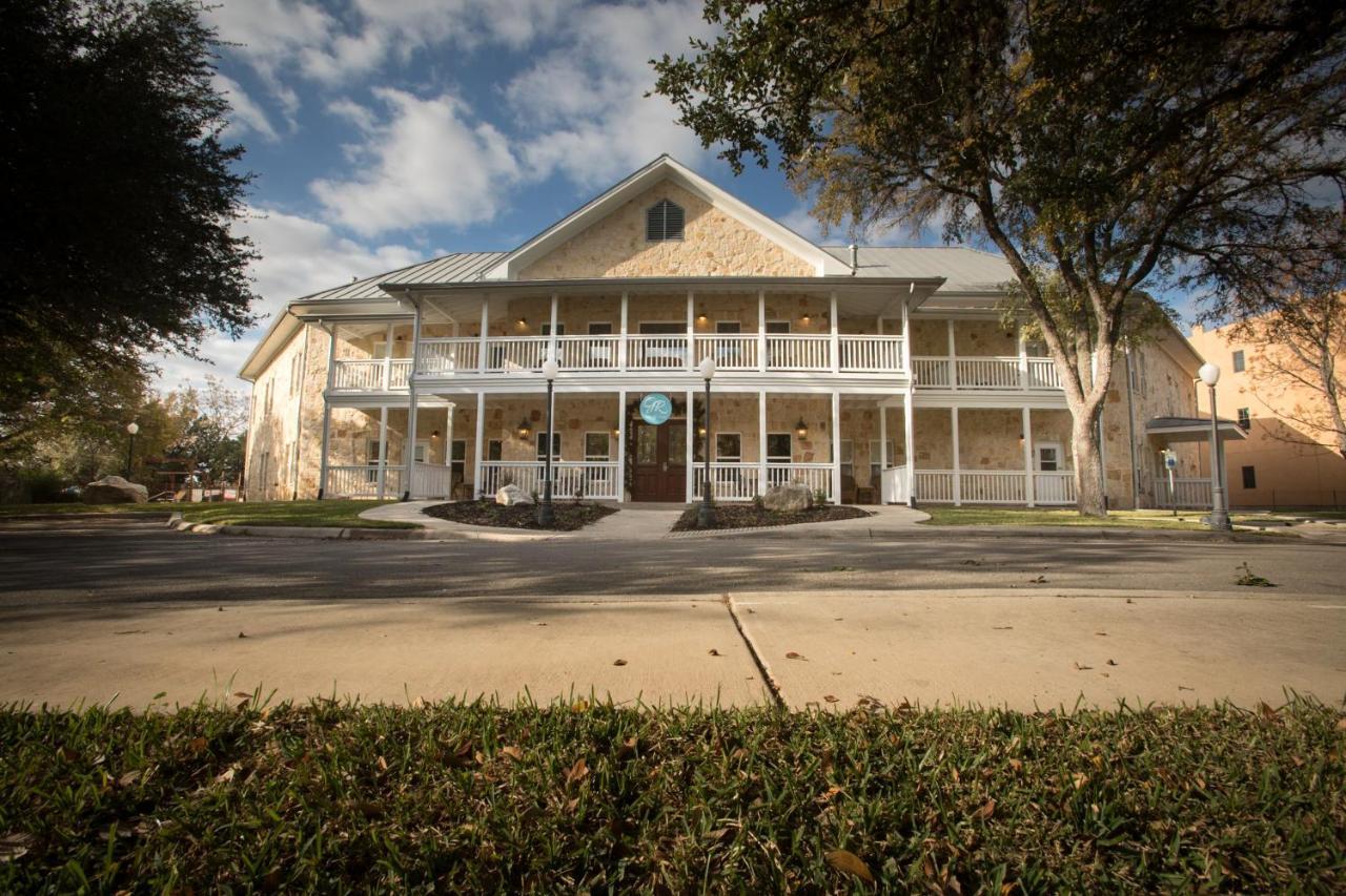 Gruene River Hotel & Retreat ニューブラウンフェルズ エクステリア 写真