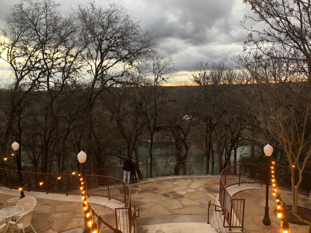 Gruene River Hotel & Retreat ニューブラウンフェルズ エクステリア 写真